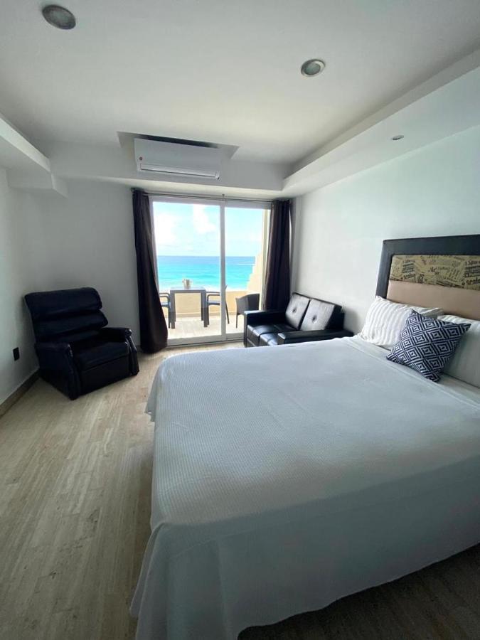 Capitan Suites Sea View Канкун Экстерьер фото